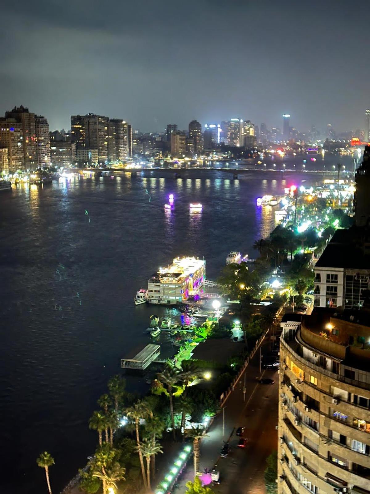 Apartment فاخره على النيل C103 Cairo